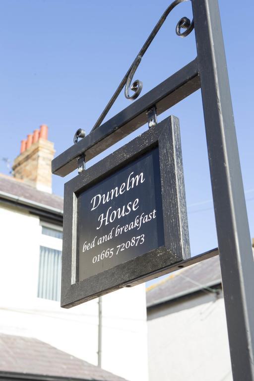 Dunelm House Seahouses Exterior photo